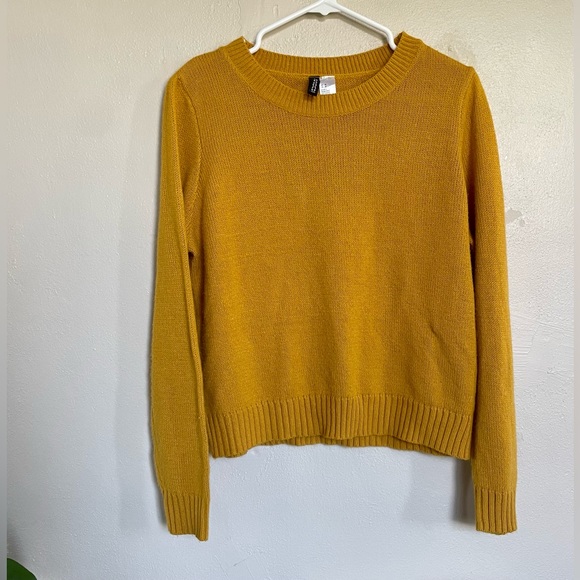 DIVIDED H&M Mustard Yellow Sweater - Picture 1 of 4